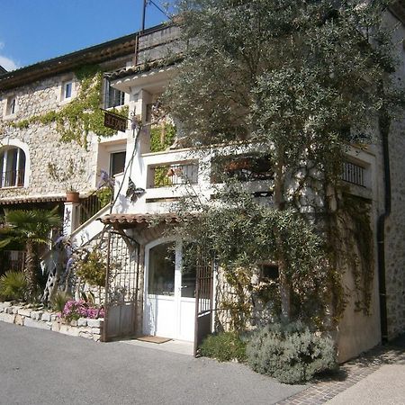 Vallon-Pont-dʼArc Gite L'Etape מראה חיצוני תמונה