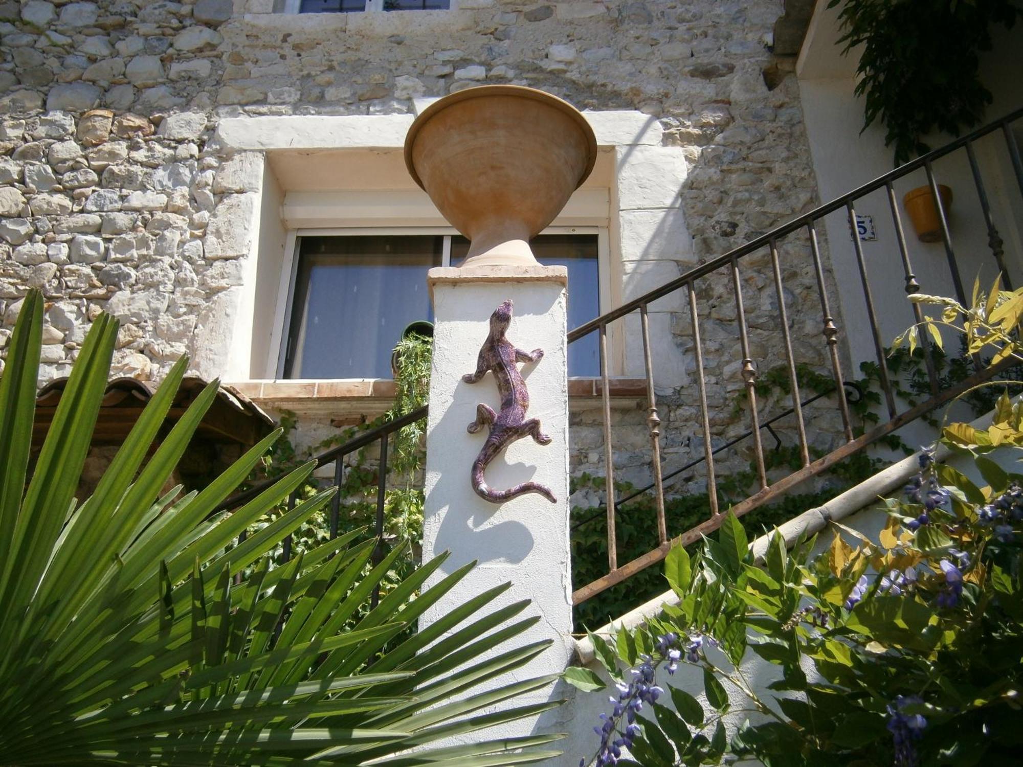 Vallon-Pont-dʼArc Gite L'Etape מראה חיצוני תמונה