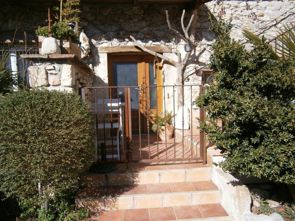Vallon-Pont-dʼArc Gite L'Etape מראה חיצוני תמונה