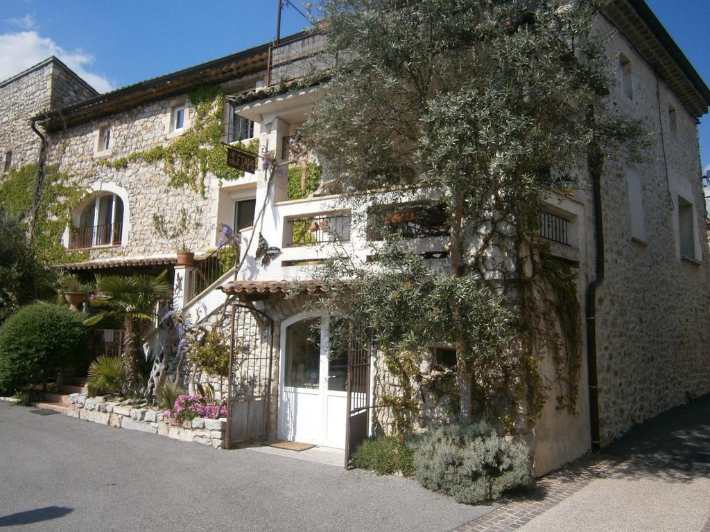 Vallon-Pont-dʼArc Gite L'Etape מראה חיצוני תמונה