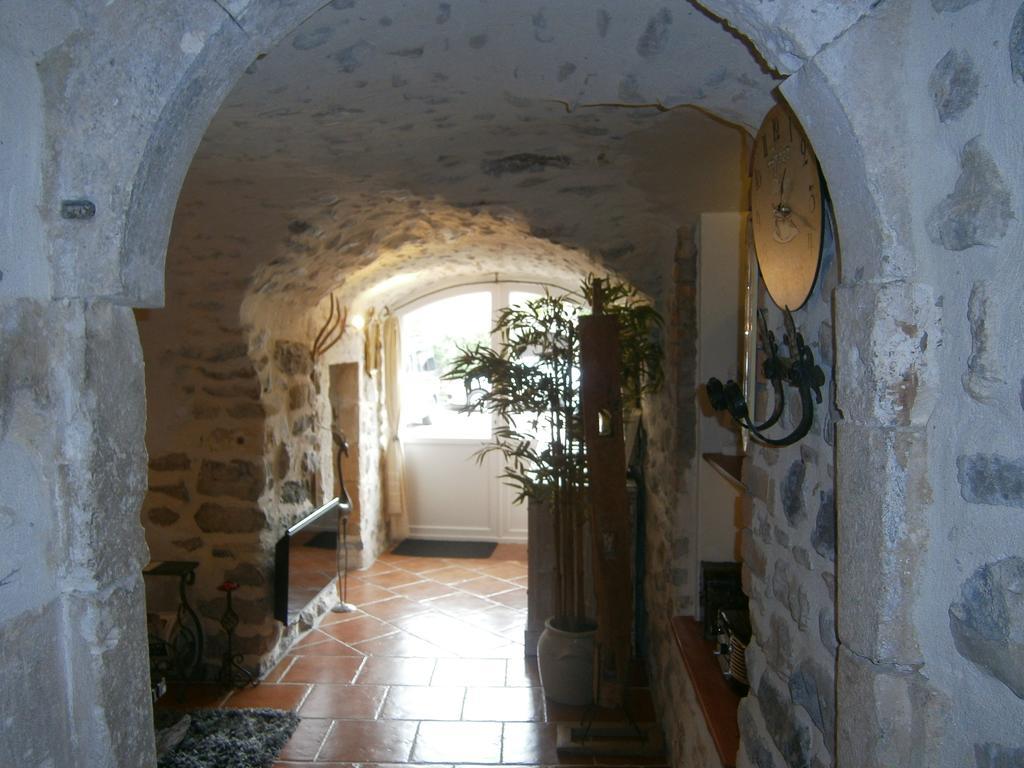 Vallon-Pont-dʼArc Gite L'Etape מראה חיצוני תמונה